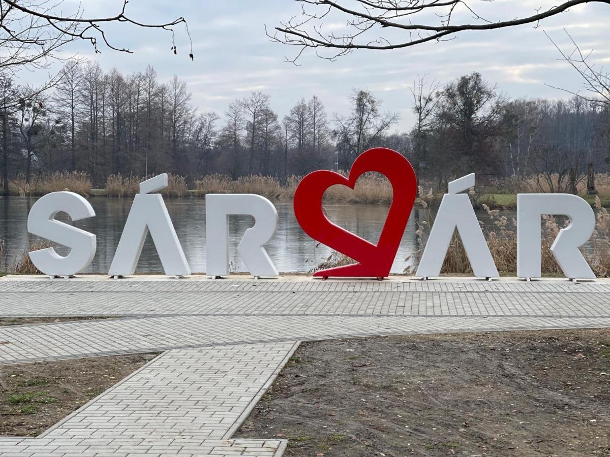 Cherry Apartmanhaz Шарвар Екстер'єр фото
