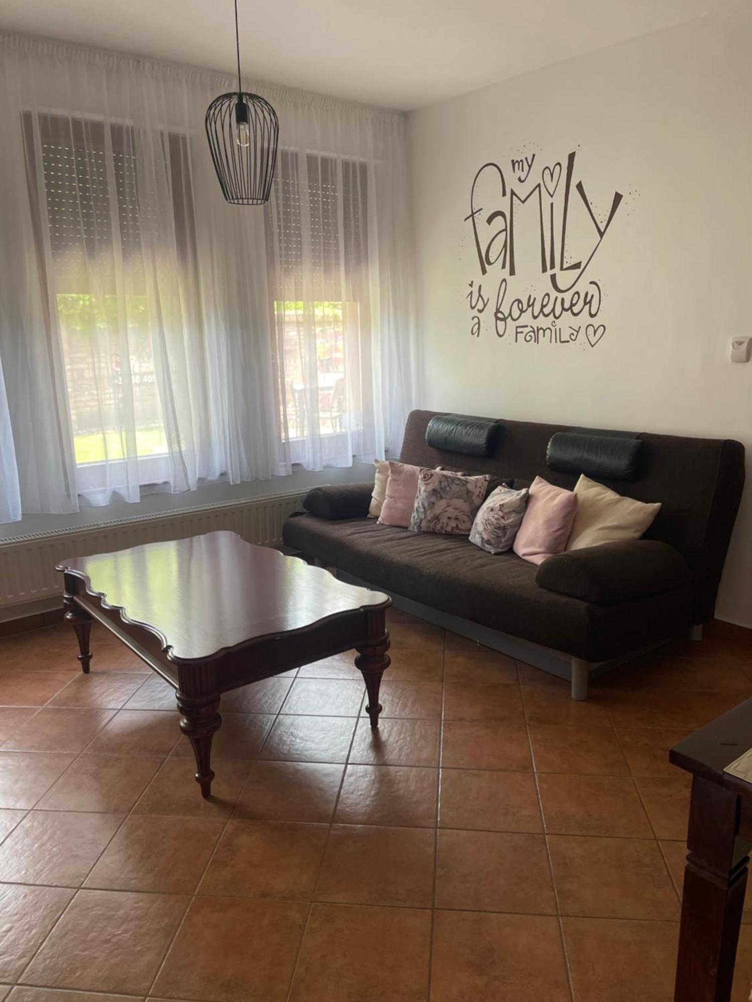 Cherry Apartmanhaz Шарвар Екстер'єр фото
